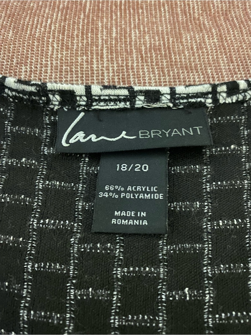 Lane Bryant Black and White Patterned V‑Neck Fit & Flare Dress Size 18/20 - Picture 8 of 8
